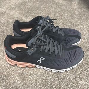 Womens ON Cloudflow - Black/Pink - Size US 7.5